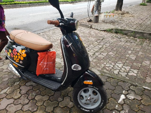 Phản quang hông vespa gts
