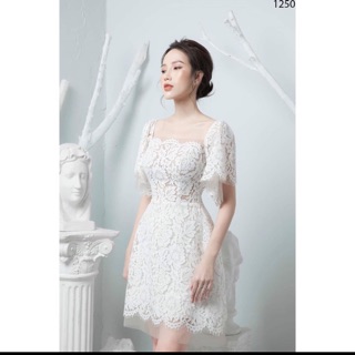 Váy ren thiết kế