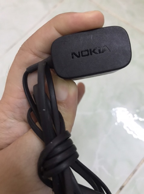 Sạc nokia zing chính hãng chân nhỏ