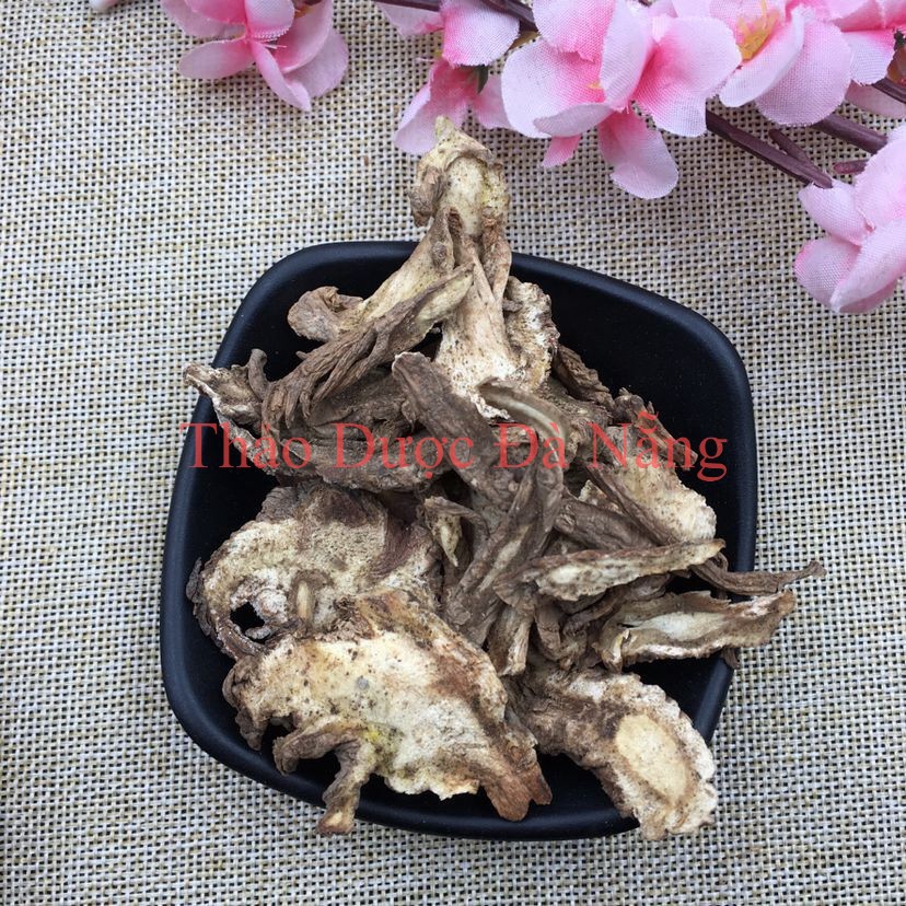 Độc Hoạt lát khô mỏng vàng 100 gram.