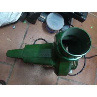 Máy thổi bụi Makita