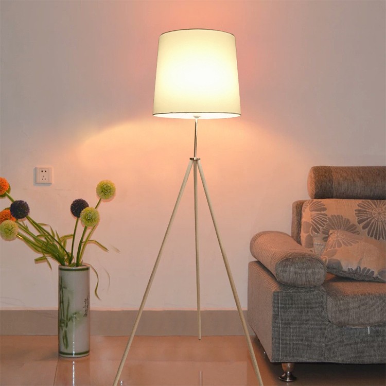 TnP DECOR - Đèn sàn phòng khách