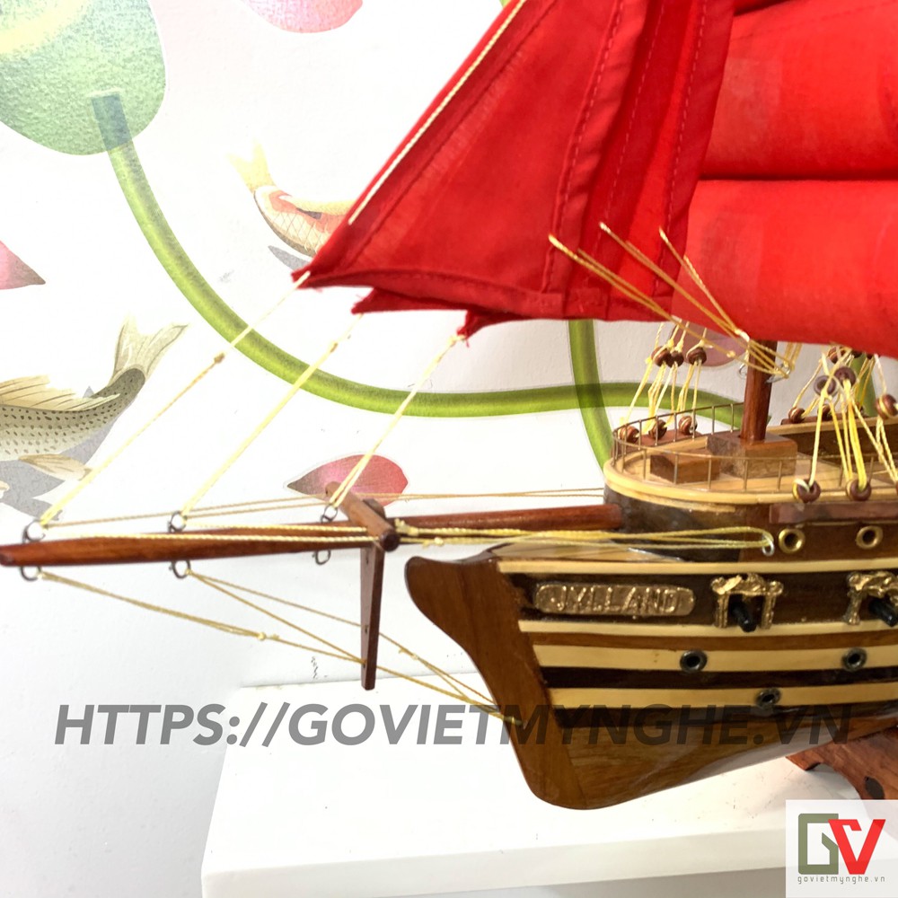 Mô hình tàu thuyền gỗ trang trí - thuyền gỗ Jylland của Đan Mạch - Chiều dài thân tàu 40cm - Buồm vải đỏ
