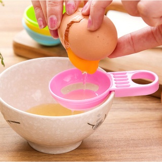 Dụng cụ tách lòng đỏ trứng