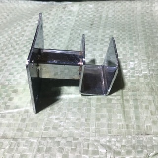 Móc áo phụ kiện mở shop-- cốc đỡ cài thanh inox- cốc đỡ thanh bi cài- phụ kiện cho shop thời trang