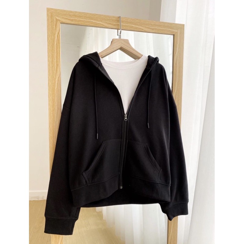 Áo khoác đen có nón