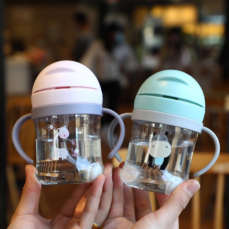 Bình tập uống nước cho bé