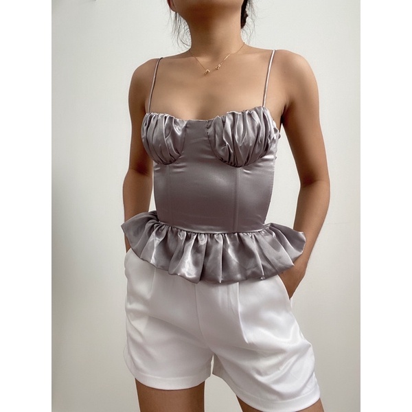 quần shorts lụa