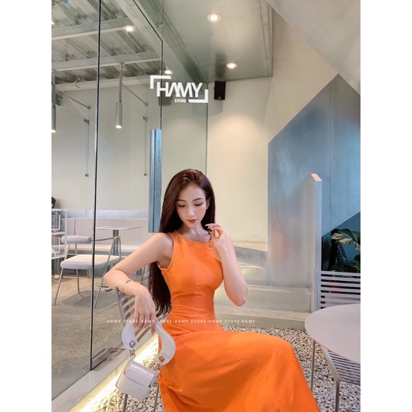 Đầm Sát Nách Nút Sau