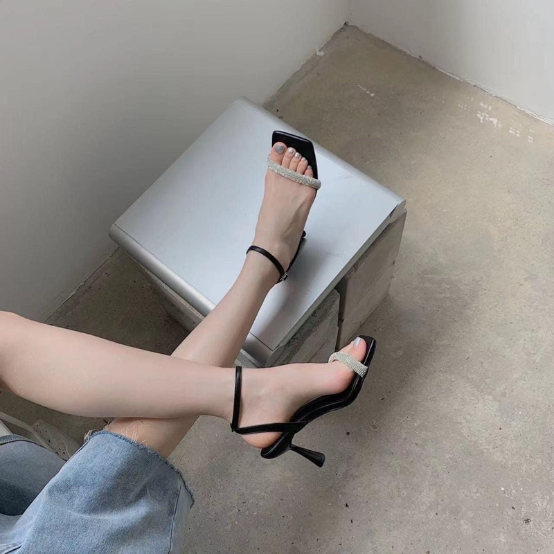 Sandal quai đá 8cm
