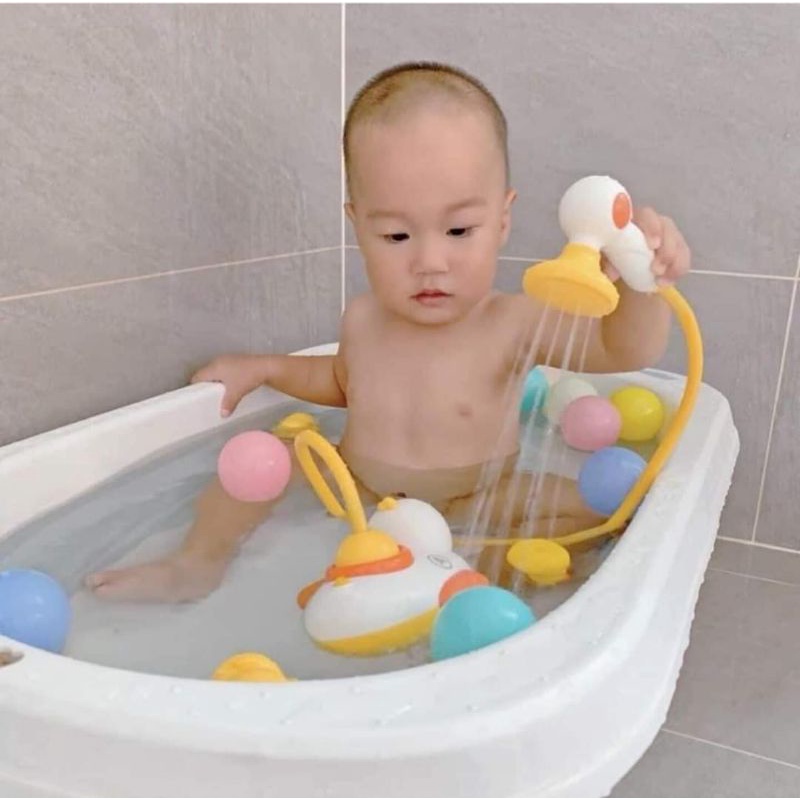 Đồ chơi Vịt phun nước bồn tắm 4 chức năng( bộ full)