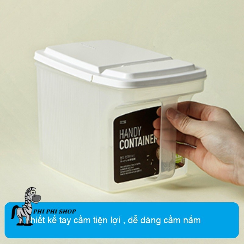 Hộp nhựa có tay cầm Lock&Lock Handy Container dùng bảo quản thực phẩm