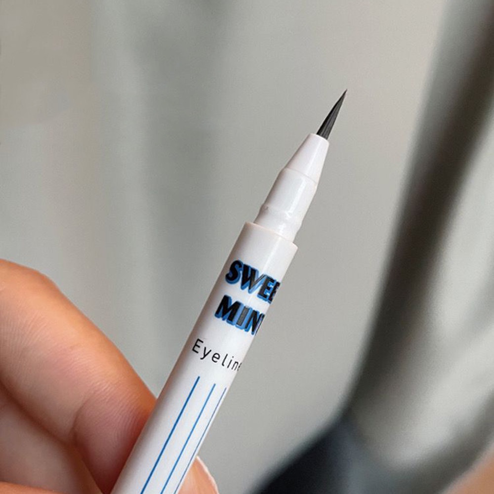Bút kẻ mắt dạng lỏng Sweet Mint màu nâu thời trang Hàn Quốc sáng tạo cho nữ