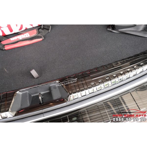 Nẹp Chống Trầy Cốp Sau Cao Cấp Dành Cho Xe Subaru Forester