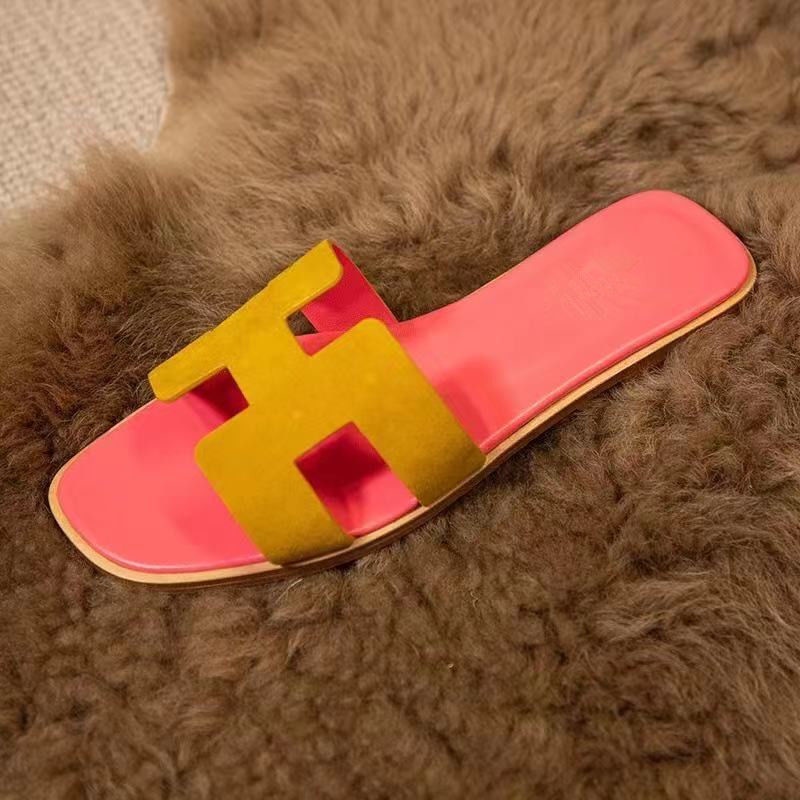 Dép Sandal Da Đế Bằng Thời Trang Mùa Hè 2022 Dễ Phối Đồ Cho Nữ