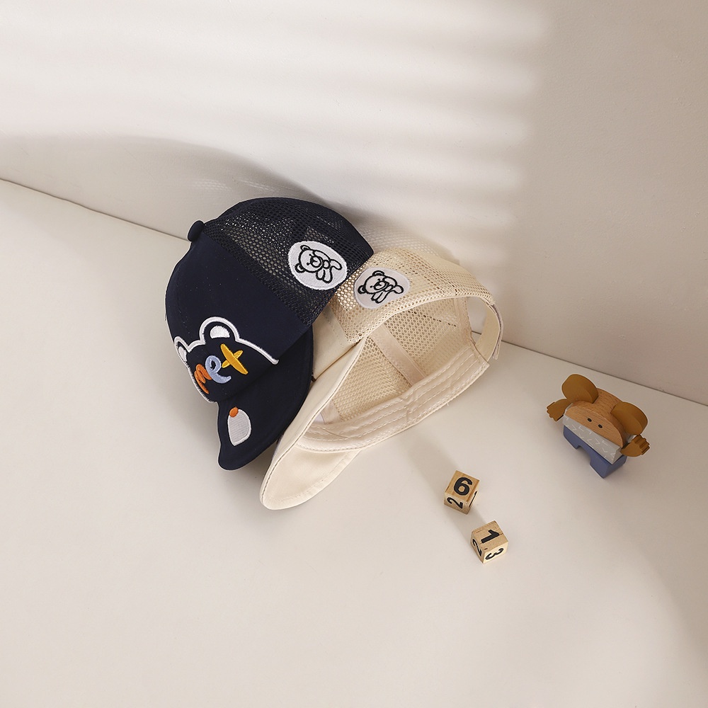 Mũ Lưỡi Trai Vành Mềm Phối Lưới Thoáng Khí Thêu Chữ Và Gấu 3D Dễ Thương Cho Bé