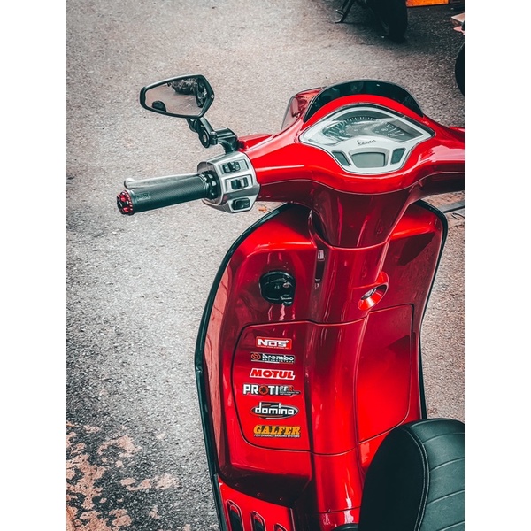 MÓC TREO ĐỒ NHÔM CHO XE VESPA