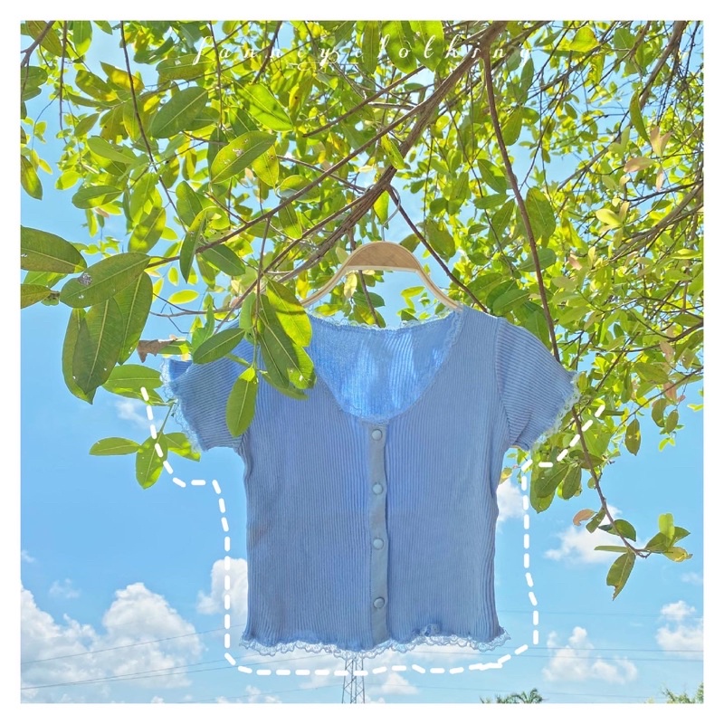 Croptop viền ren, hàng sẵn y hình 100% (do ánh sáng nên áo lên màu đậm hơn ở ngoài ạ)