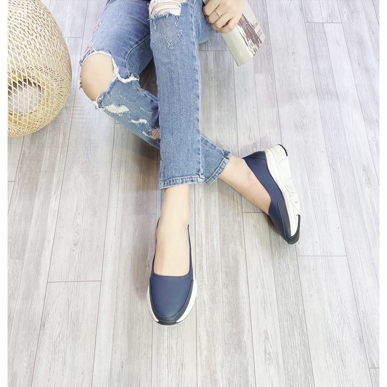 Slip on cắt laze da thật - 1082