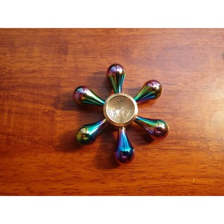 Con Quay Spinner 6 Cánh Versace