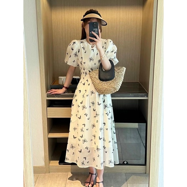 Đầm midi voan nude in hình bướm cổ tròn tay phồng