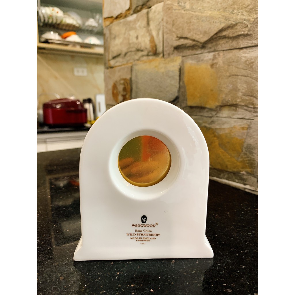 Đồng hồ để bàn Wedgwood Made in England