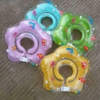 phao đeo cổ tập bơi cho bé