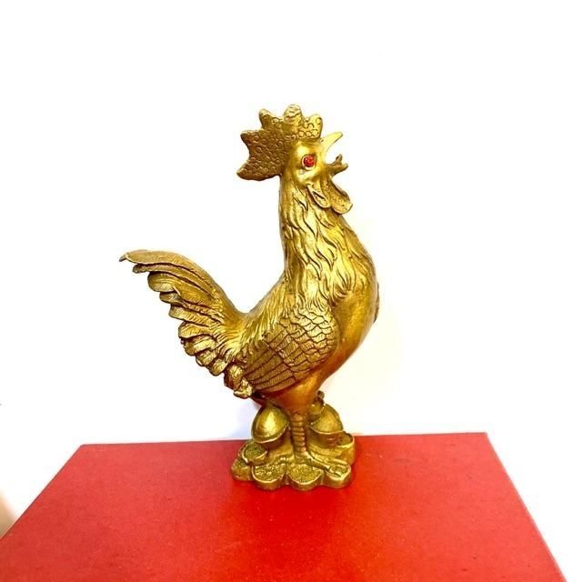 Tượng gà trống bằng đồng nguyên chất con giáp gà dậu 14cm. Linh vật hóa giải đào hoa sát và họa tiểu nhân, gà đắc phúc.