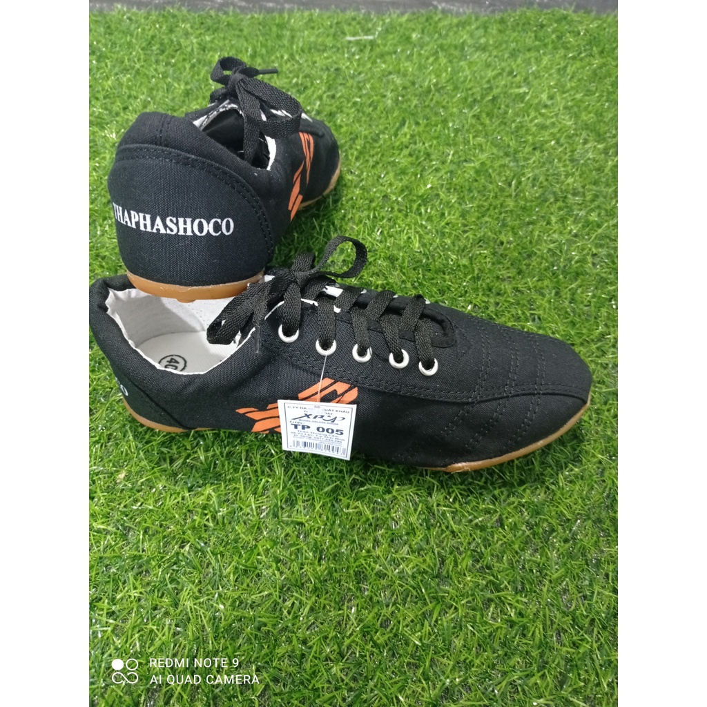 HÀNG CÔNG TY GIÀY ĐÁ BÓNG XP CHẤT LƯỢNG- SHOP THẢO MỘC HOA