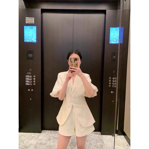 Set đồ áo cổ vest phối voan và quần short mẫu mới