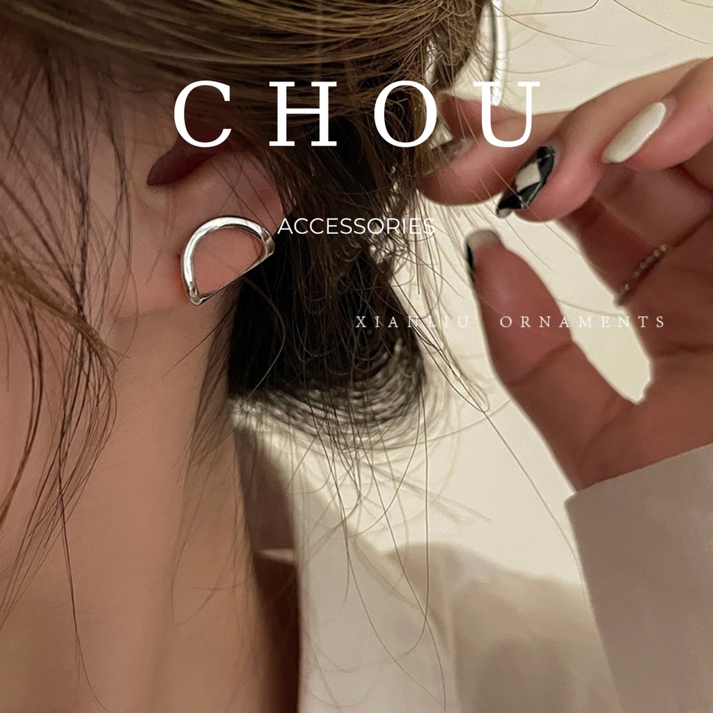 Bông Tai Hình Bán Nguyệt | CHOU ACCESSORIES |