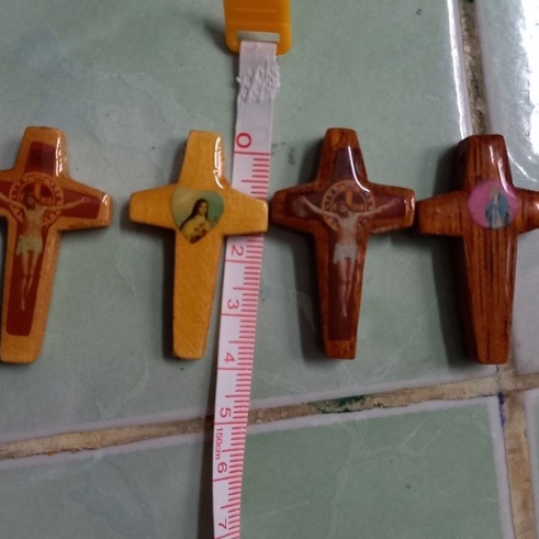 Mặt Vòng cổ Hình Thánh Giá Bằng Gỗ size 25x40mm