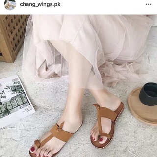 Sandal xỏ ngón
