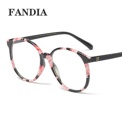 Kính Mát Gọng Nhựa Thiết Kế Thời Trang | BigBuy360 - bigbuy360.vn