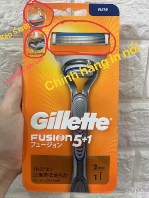Cán dao kèm 2 lưỡi thay thế dao cạo râu Gillette Fusion 5+1 Nhật Bản