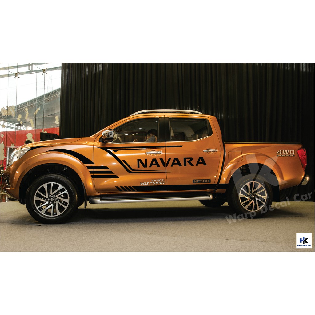 Tem xe Navara phong cách thể thao - decal navara