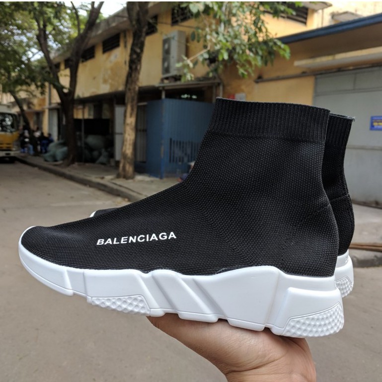 balenciaga speed trainer red