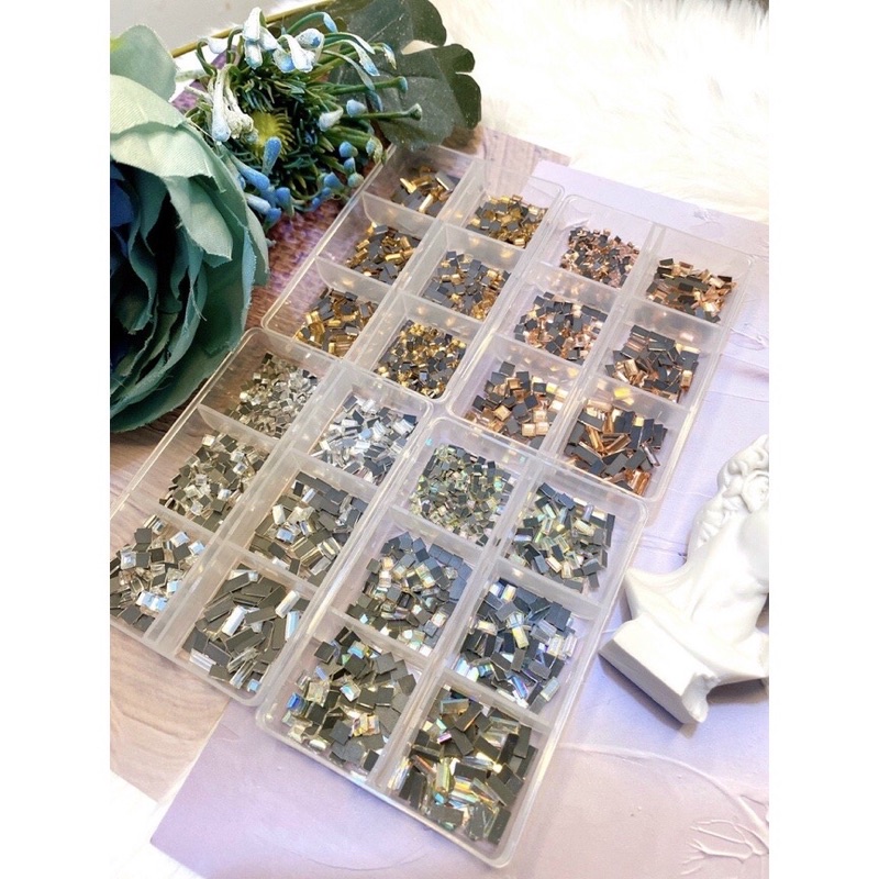 Set Đá Khối Chân Bằng Mix Size , Mix Màu  Hình Vuông -  Chữ Nhật Khay 6 Ô