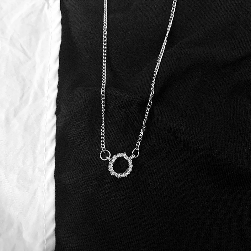 Dây chuyền mặt hình tròn nhỏ đính đá zircon lấp lánh