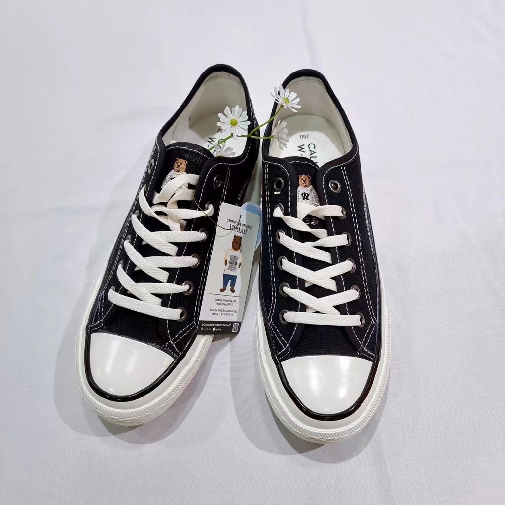 Giày thể thao sneaker Whoau chính hãng họa tiết gấu Steve thời trang | WHPGD1121A