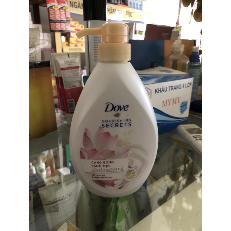 Sữa Tắm Dove 530ml Căng Bóng Sáng Mịn Hương hoa sen