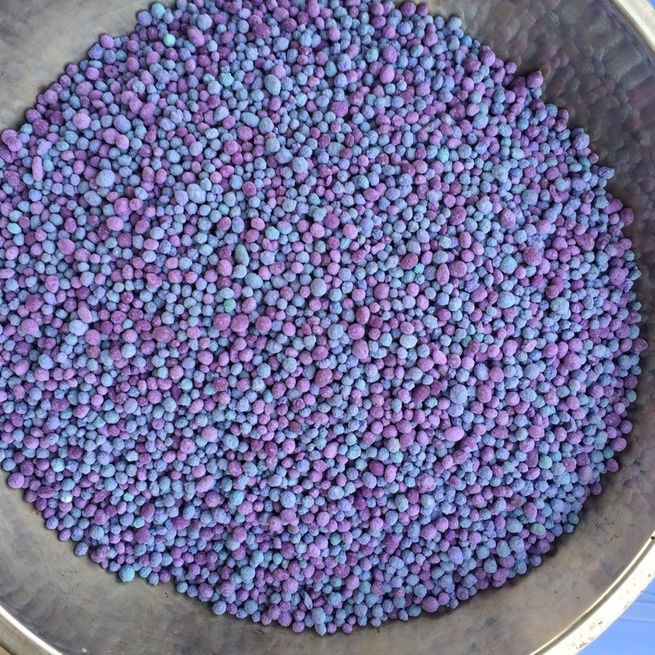 500 GR phân bón 2 màu đầu trâu chuyên dùng cho rau màu,cây cảnh và các loại hoa