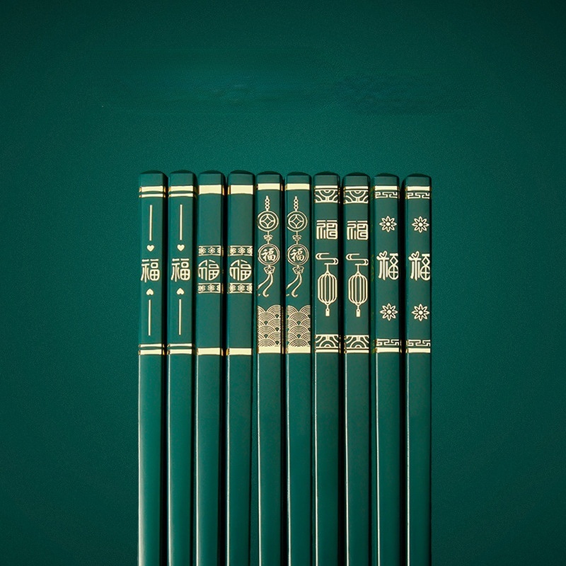 Đũa Hợp Kim Chống Trượt Chịu Nhiệt Cao Màu Đỏ Và Xanh Lá Dùng Trong Nhà