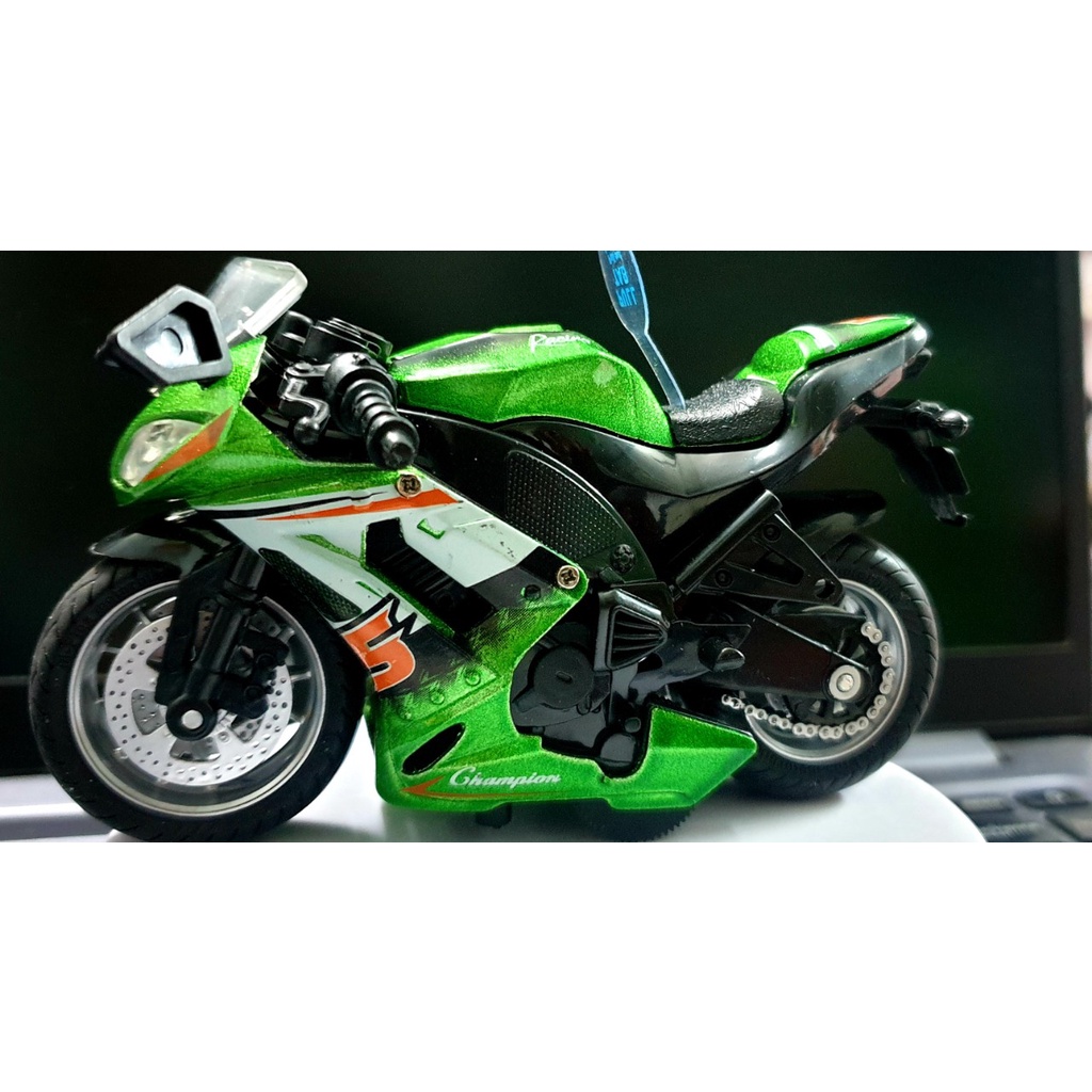 Mô hình xe moto phân khối lớn - xe chạy trớn .
