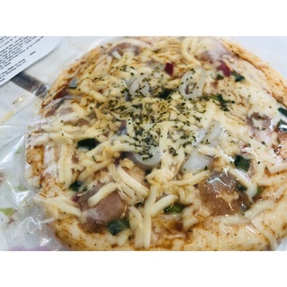 Đế bánh pizza đã nướng qua