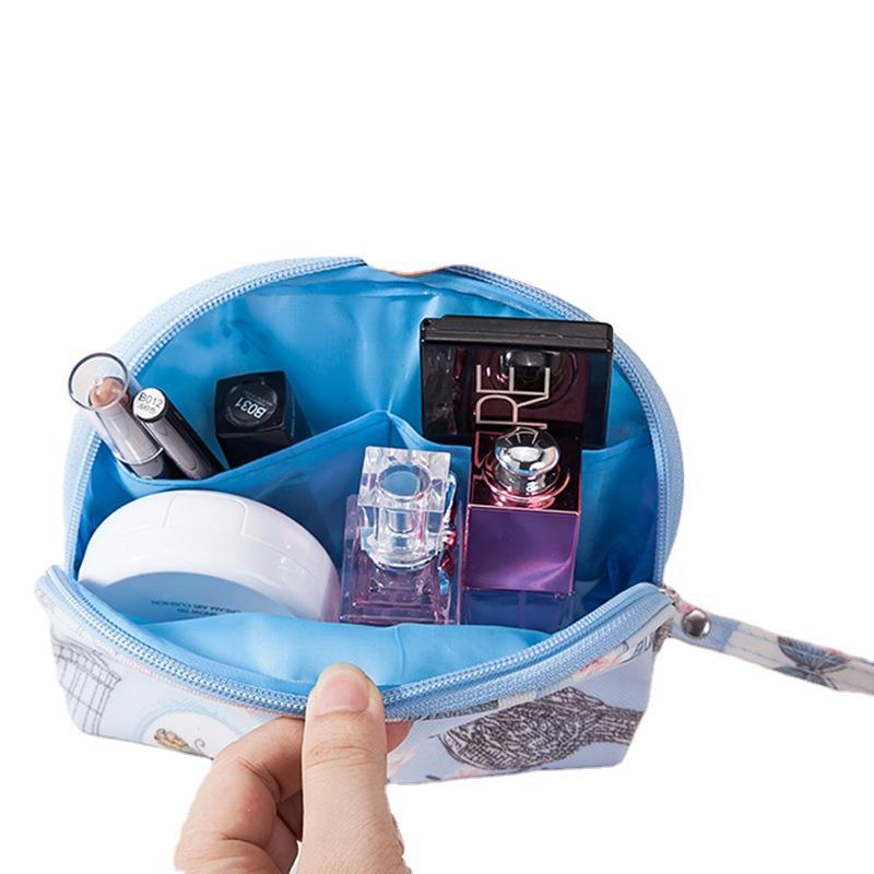 Túi Đựng Mỹ Phẩm Cầm Tay Hình Bán Nguyệt Chống Thấm Nước Tiện Dụng Mang Đi Du Lịch