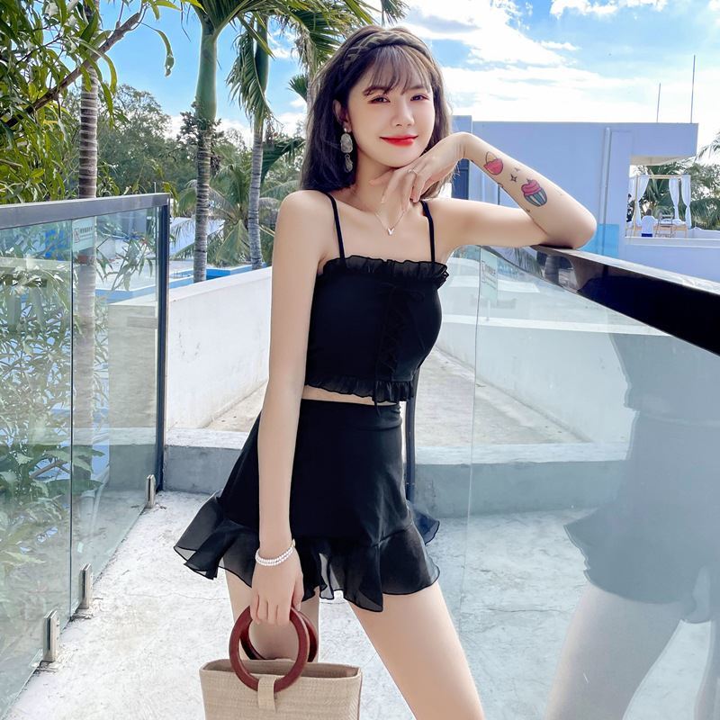 Set đồ bơi hai mảnh phong cách Hàn Quốc dành cho nữ