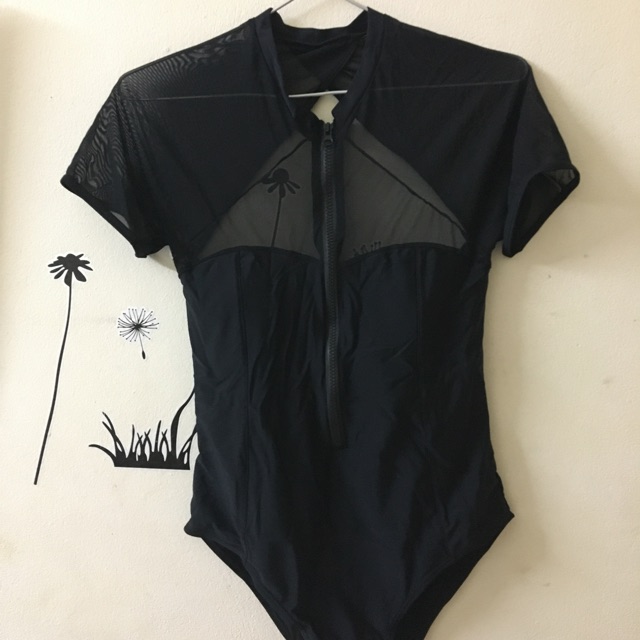 Hình thật -Bikini liền thân đen phối lưới