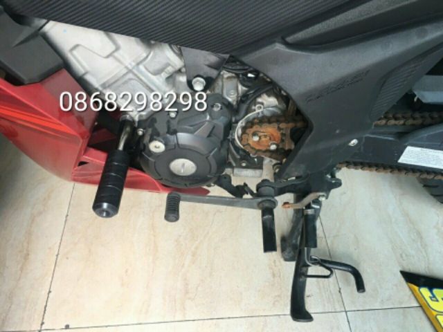 Chống đổ giữa xe winner