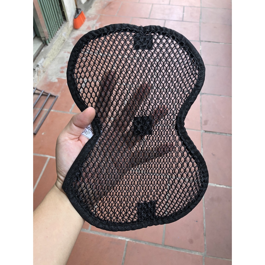 Lót mũ bảo hiểm thông thoáng cho đầu tóc, giặt giũ dễ dàng